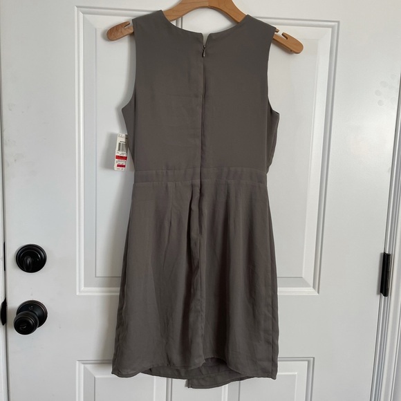 NWT BAR 111 Amsterdam dress in dusty olive - Picture 5 of 5